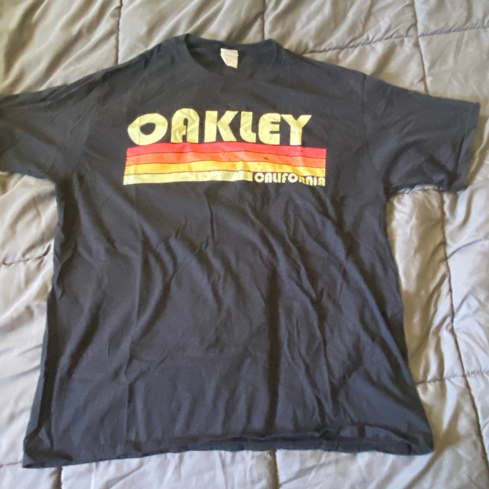 Oakley California retro style T-shirt, size XL